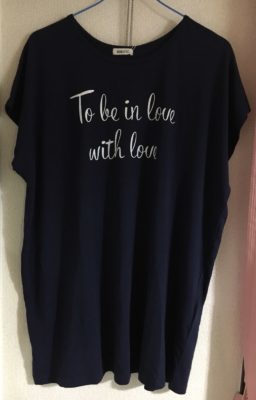 ロマンスタイプのロゴTシャツ
